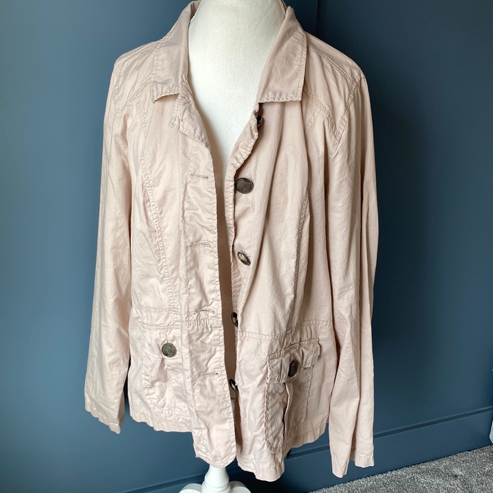 Maurice’s light pink jacket